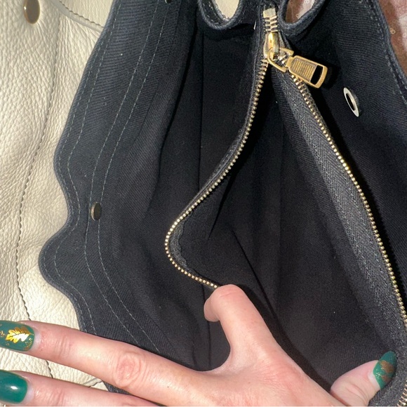 Yves Saint Laurent Cream and Black Shoulder Bag - Picture 3 of 4